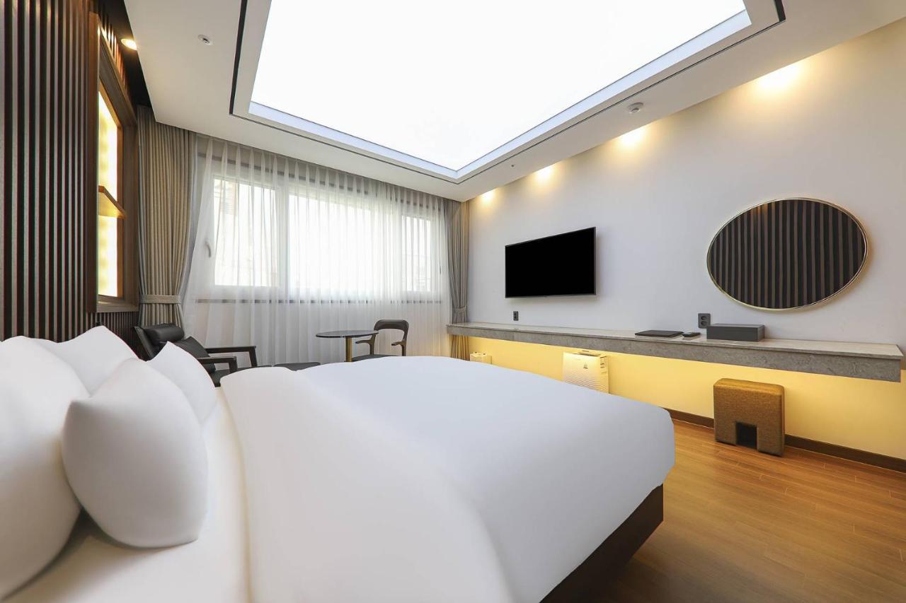 Hotel Demer מוקפו מראה חיצוני תמונה